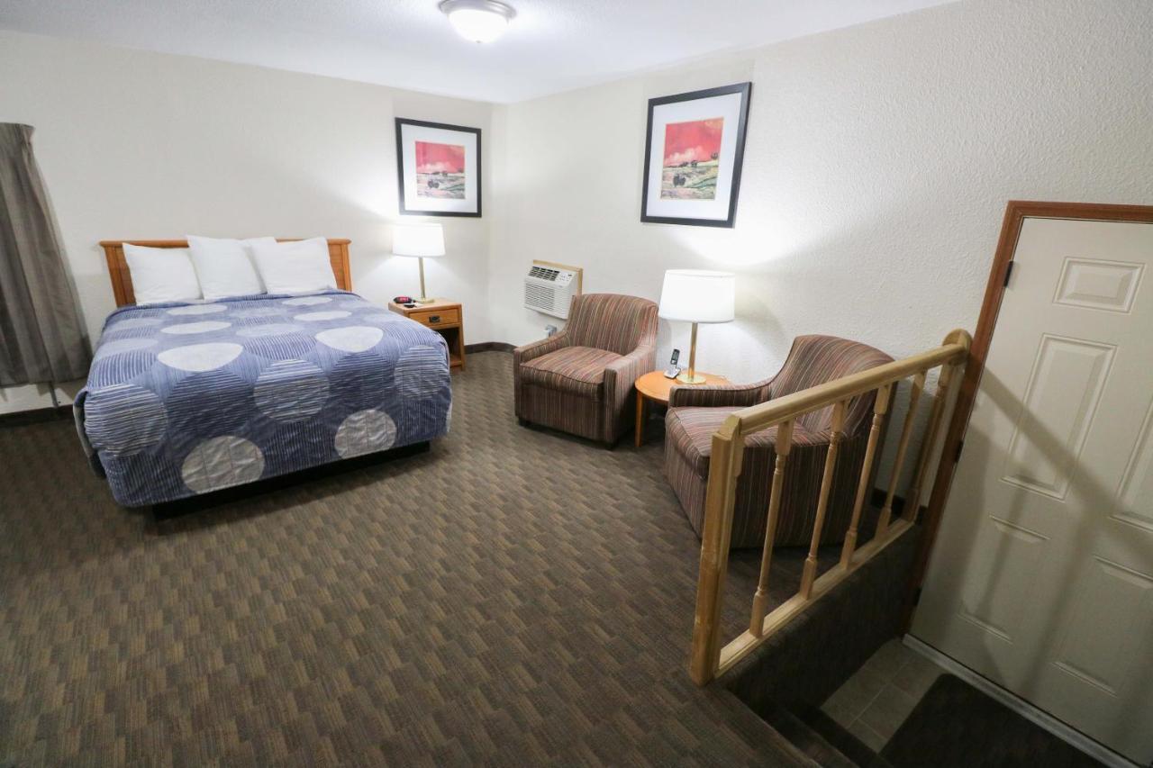 Bear Lodge Motel 선댄스 외부 사진