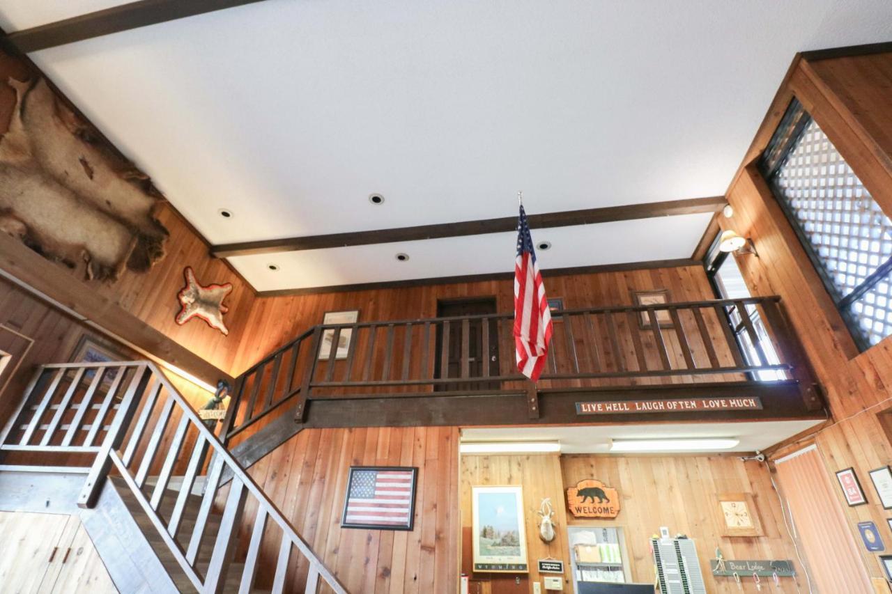 Bear Lodge Motel 선댄스 외부 사진